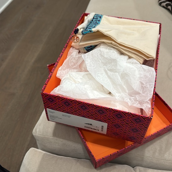 Tory Burch leather slides - Picture 7 of 7